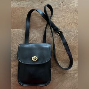 Vintage Coach Scooter Leather Side Pack Crossbody Bag 9978 Black Turn Lock